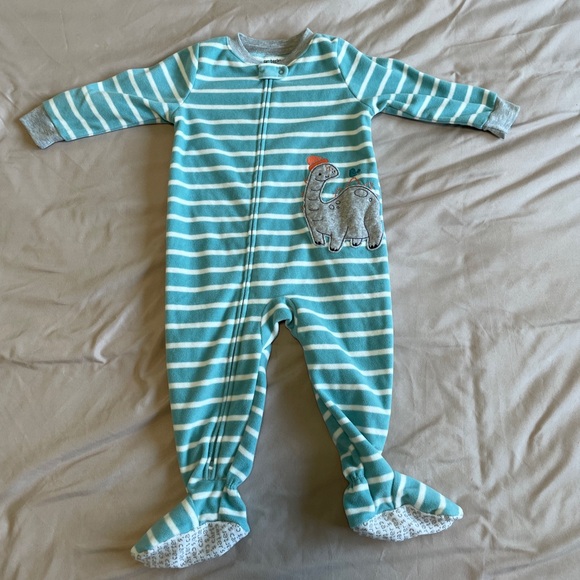 *SOLD* Carters Footed Fleece Sleepers - Picture 4 of 6